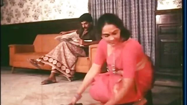 દાદી સેકસી વીડીયો મુકો