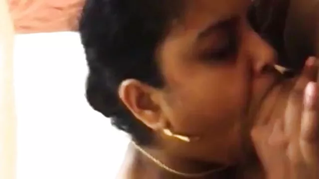 થોડી ચિક સેકસી વીડીયો ઇંગલિશ