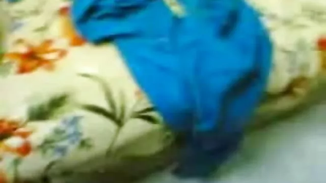 વેચાણ સેકસી વીડીયો મુકો પત્ની
